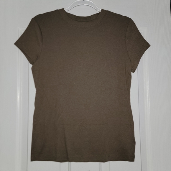 a new day Tops - a new day Short-Sleeve Crewneck Tee in Brown